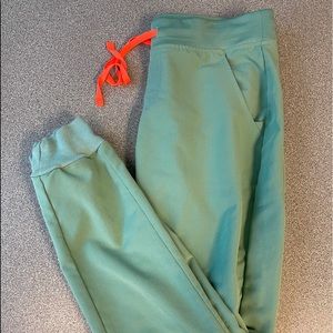 Figs Scrubs- Zamora medium tall jade bottoms